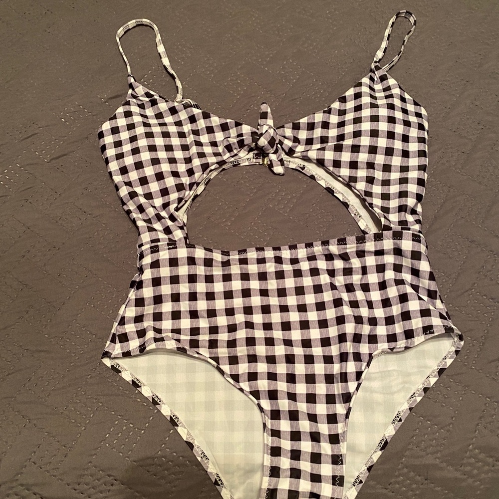 SHEIN Black and White Swimsuit